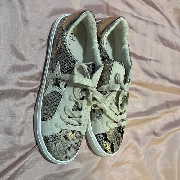 Time and Tru Shoes - Time&Tru Memory Foam golden goose dupes